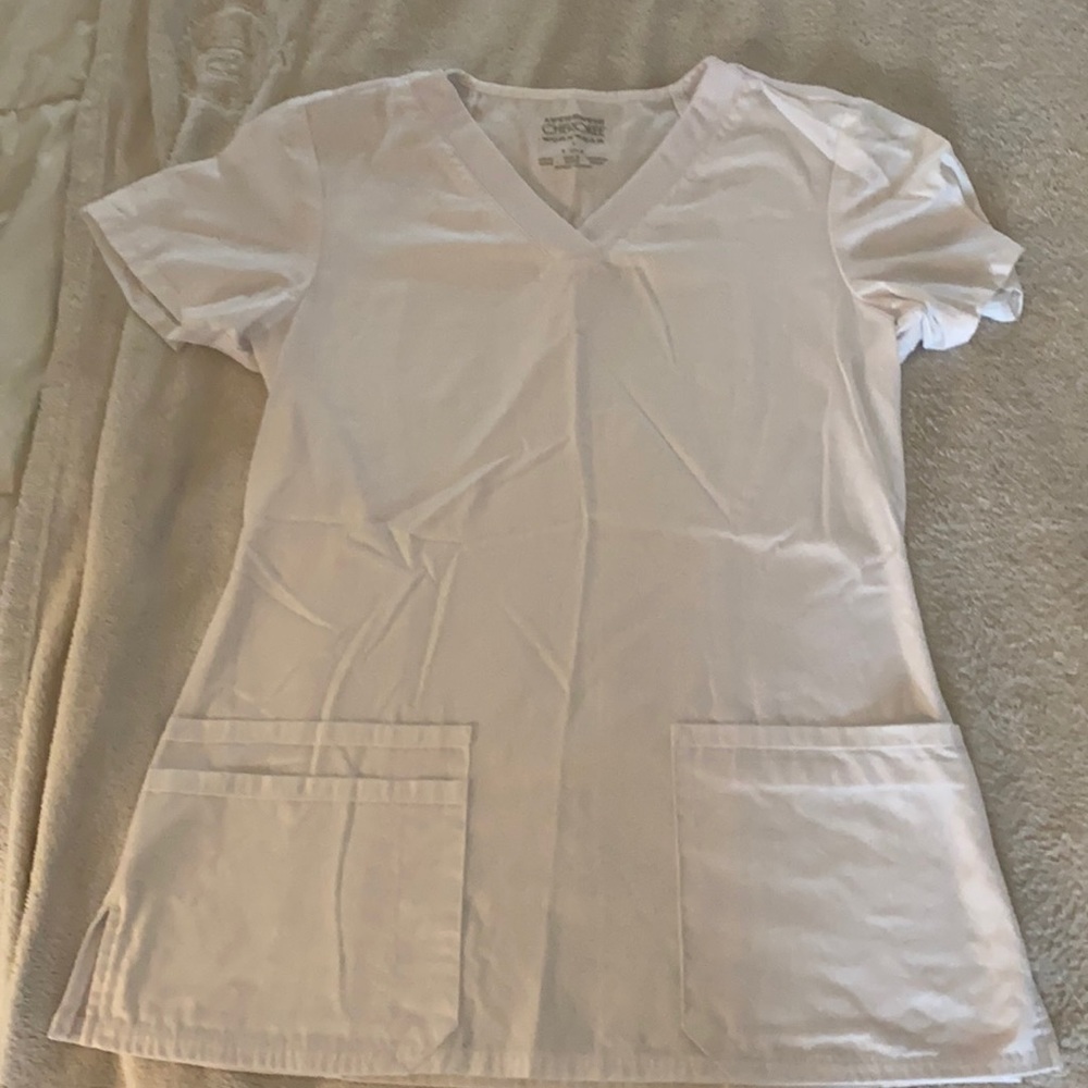 Cherokee White Scrub Top! Perfect for Pinning ceremony